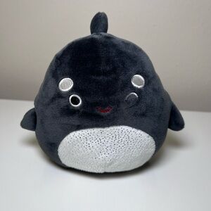 Kai Whale Squishmallows from box set